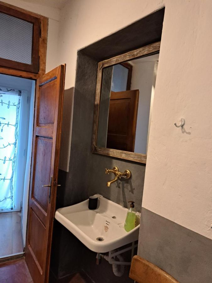 Ferienwohnung Casa Olmi Dependance Castiglione dʼIntelvi Exterior foto