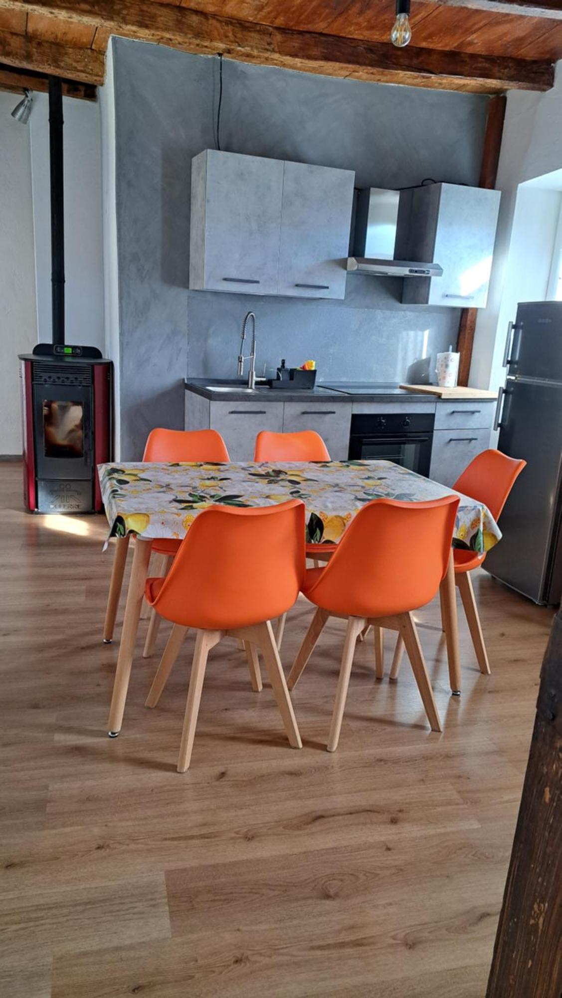 Ferienwohnung Casa Olmi Dependance Castiglione dʼIntelvi Exterior foto